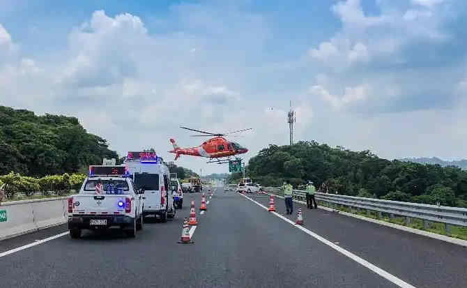 五家渠高速公路汽车救援案例